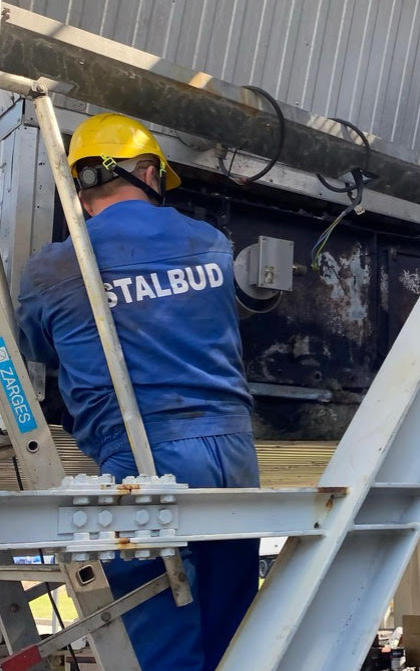 serwisowanie urządzenia przemysłowego